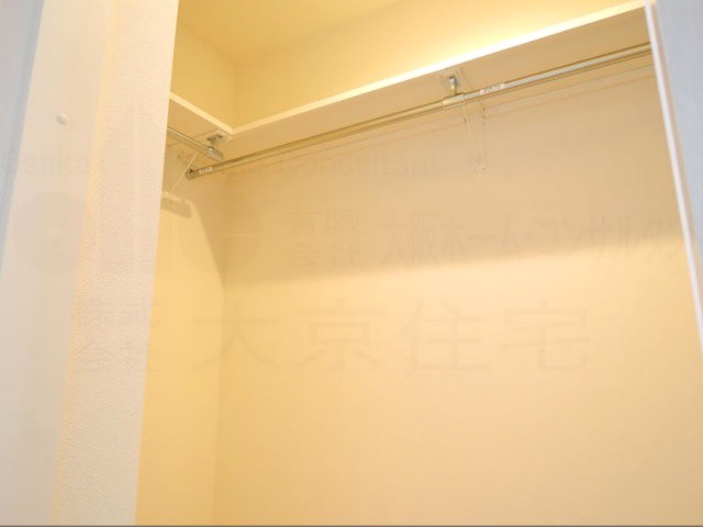 大阪府八尾市北本町１丁目2-18 ベッドルーム