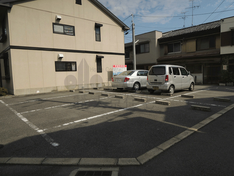 びわ楠根 駐車場