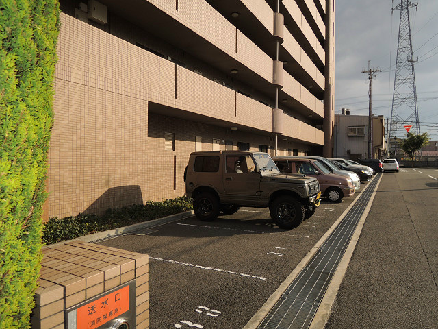ドミソレイユ 駐車場