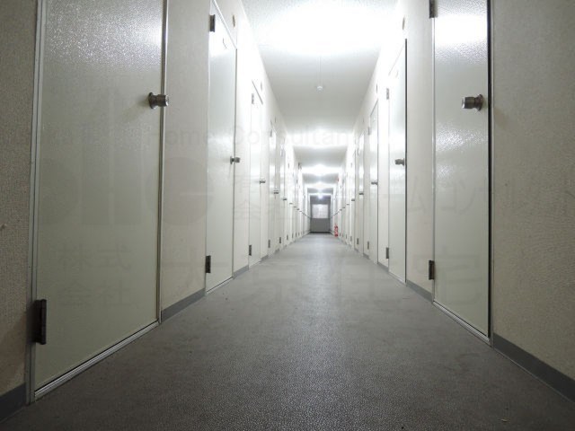 トランクルーム八尾　 玄関