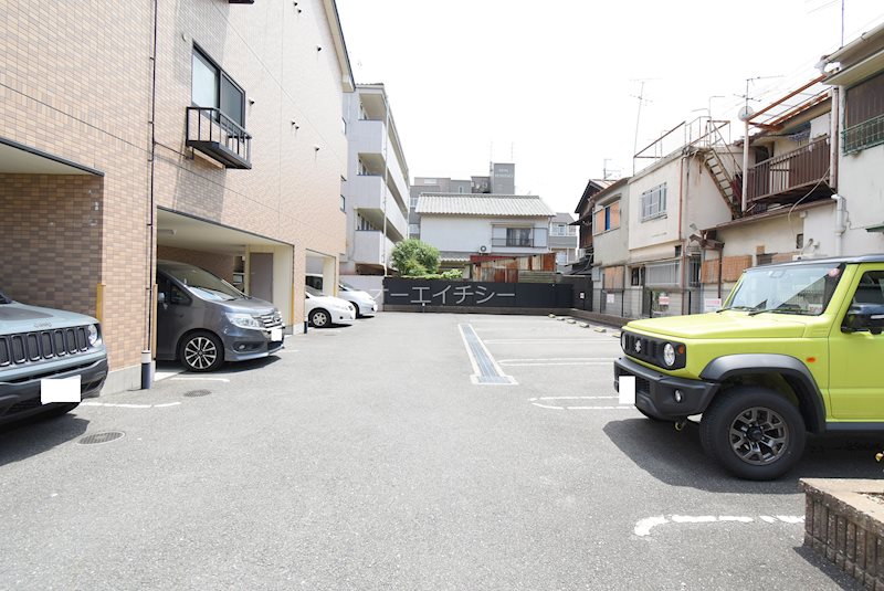 セイバリーレイン 駐車場