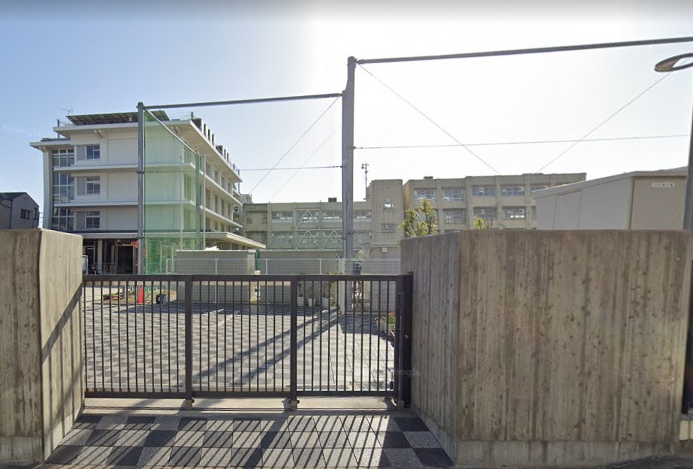 シャーメゾン小阪本町 中学校