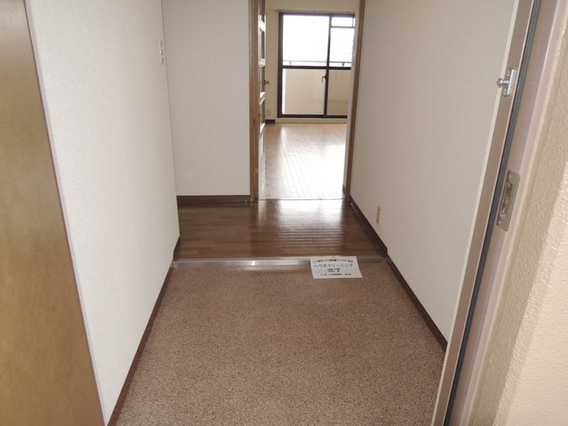 アルカサール美園 玄関