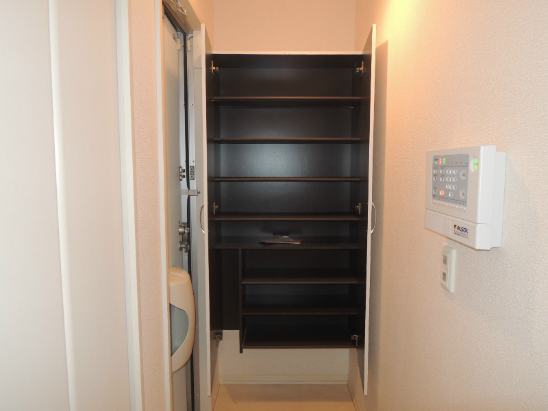 D-room青山 玄関