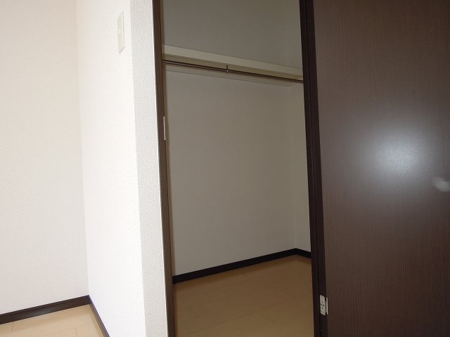 フジパレス若江岩田Ⅱ番館 収納