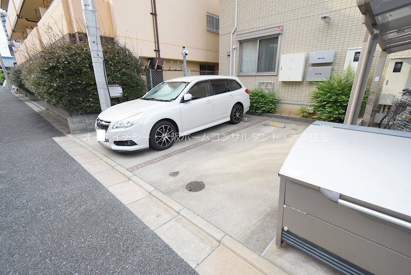 ベルデュール 駐車場