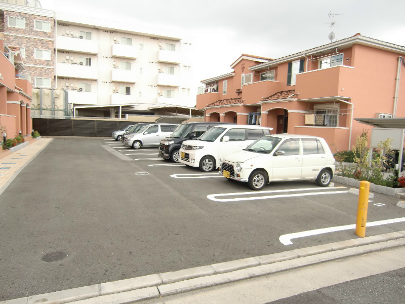 エスポワールⅡ　　（沼） 駐車場
