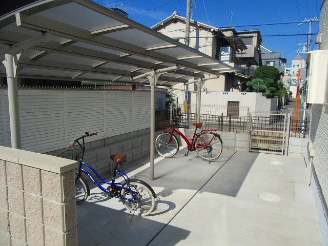 シャーメゾンウエスト小阪 その他