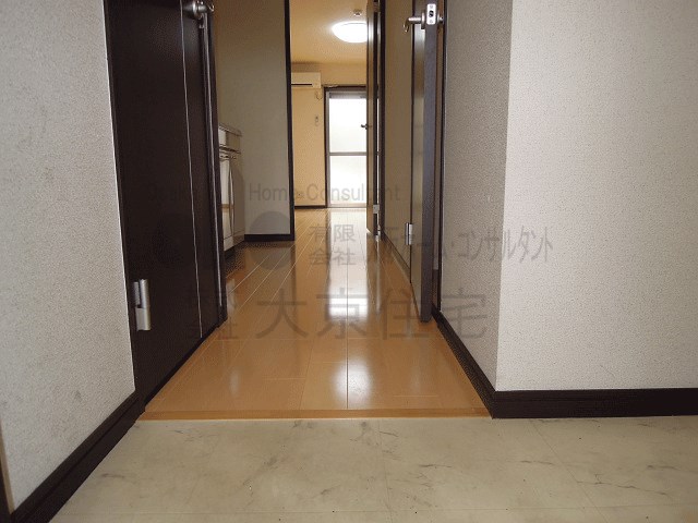 フジパレス パルトネールさとのⅠ番館 玄関