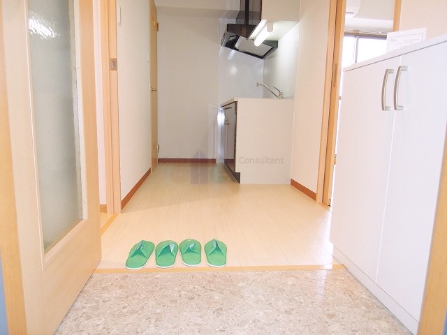 ルミエール八尾駅前 玄関