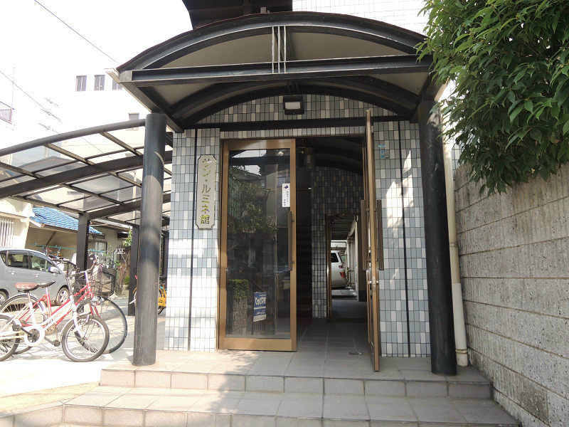 サンルミネ館 エントランス