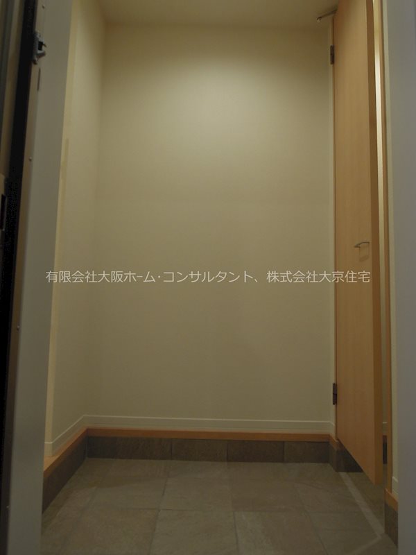 リアカーダ  玄関