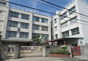 メゾン加美東 小学校