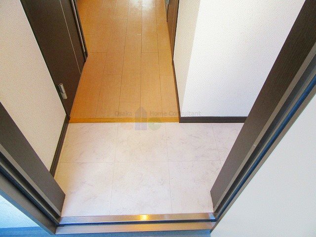 エスティームⅡ番館 玄関