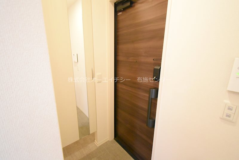 ラフィーネクローバー 玄関