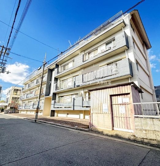 山本マンション エントランス