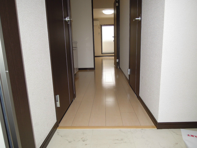 リバーサイド金岡七番館 玄関