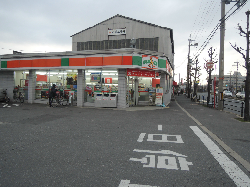 グランドゥール コンビニ