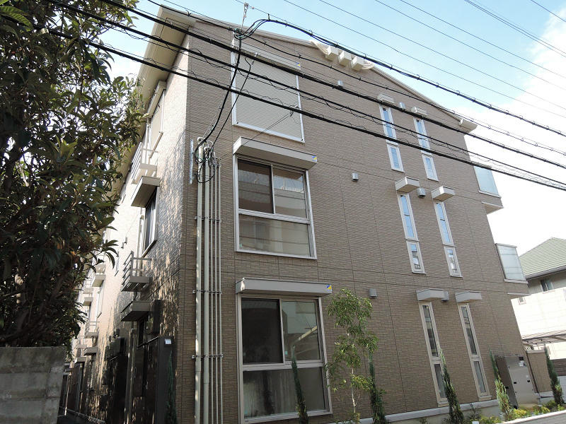 ソレイユ八尾 外観