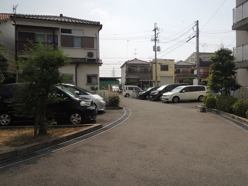 曙フラッツ 駐車場
