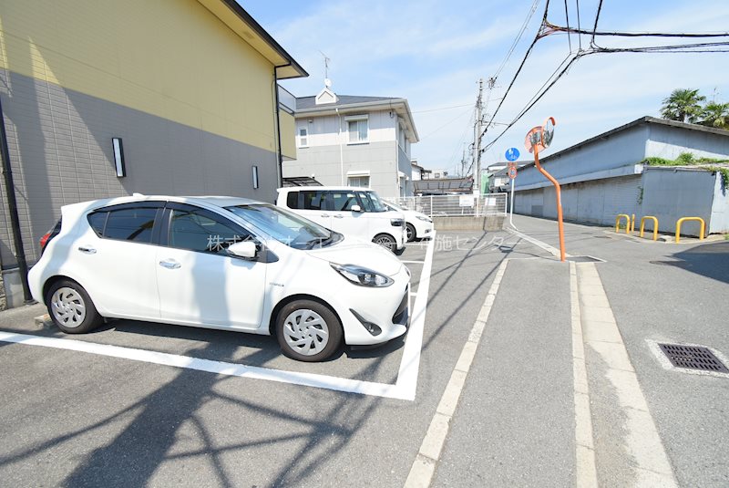 ミラーハイツⅢ 駐車場