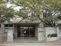 スカイフィールドC棟  小学校