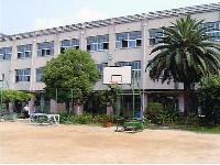 スカイフィールドC棟  中学校
