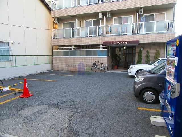 ハイムリップル荒川 駐車場