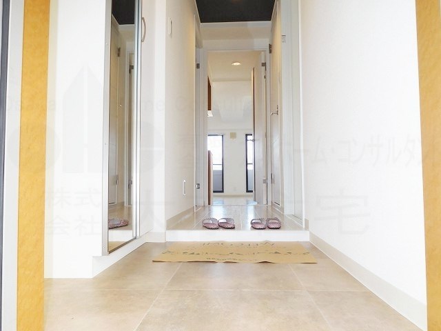 ルミエール八尾 玄関