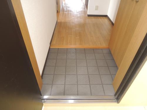 カーサフィオーレ壱番館 玄関
