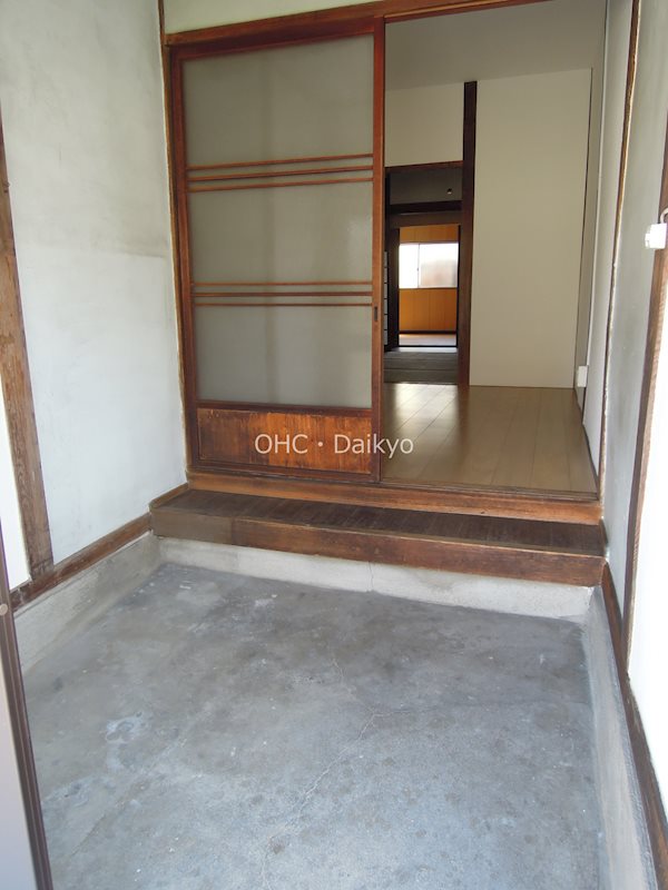 南本町4丁目平屋 玄関