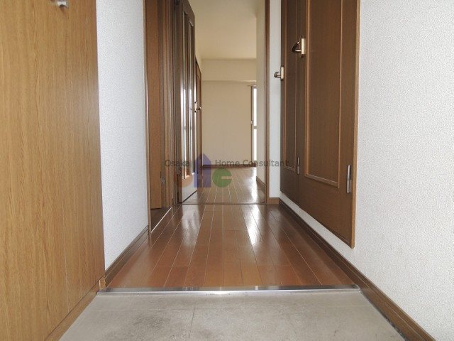 ジュネス高安 玄関
