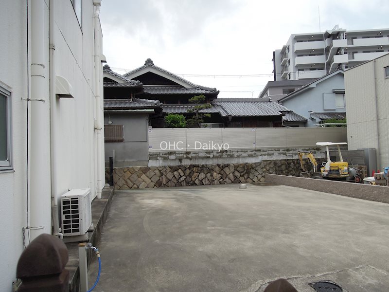 安中町6丁目事務所 駐車場