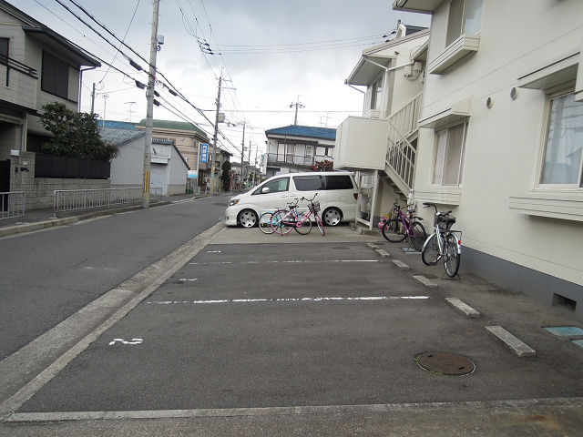 パルコート林Ⅱ 駐車場