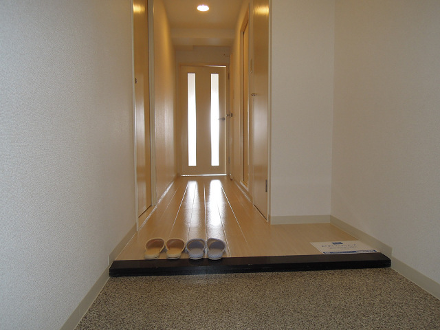 グランドゥール緑ヶ丘 玄関
