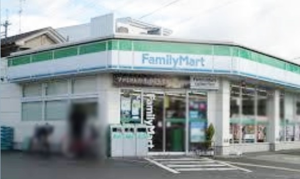 ルミエール東太子 コンビニ