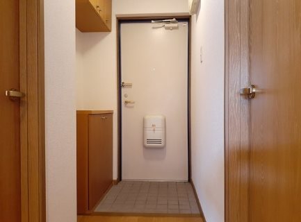 ジャンピュールⅠ番館 玄関