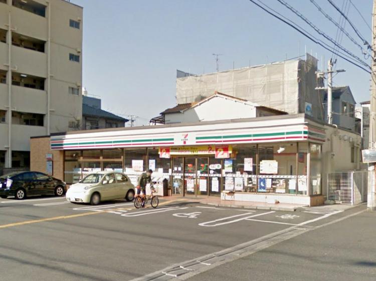 ラ・ヴィ・アン・フルール  コンビニ