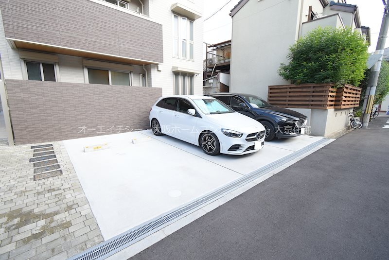 シャーメゾン　ル　ボヌール 駐車場