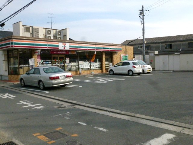 ボーセジュール コンビニ
