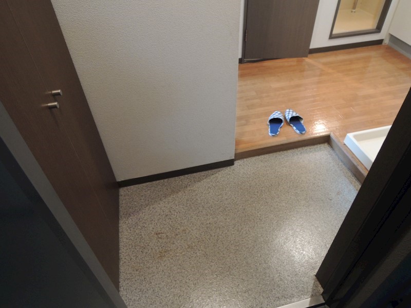 北本町プラザⅢ 玄関