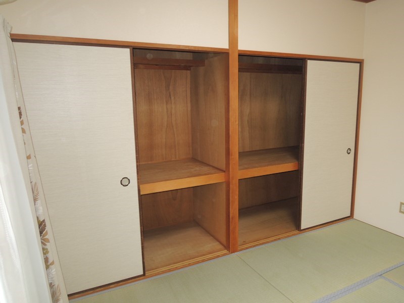 サンパレス八尾 収納