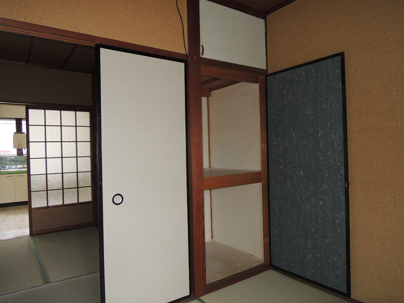 高安マンション　 収納