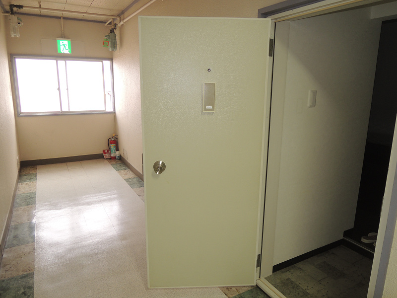 阪口マンション 玄関