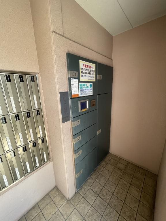 ファミーユ2002 ロビー