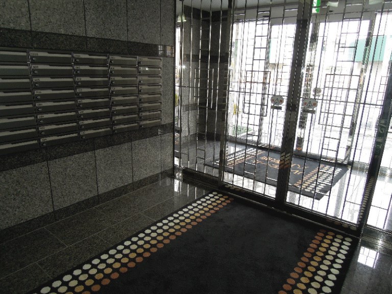 ルミエール八尾駅前 ロビー