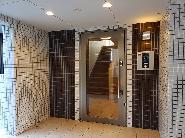 クロワール　長田 エントランス