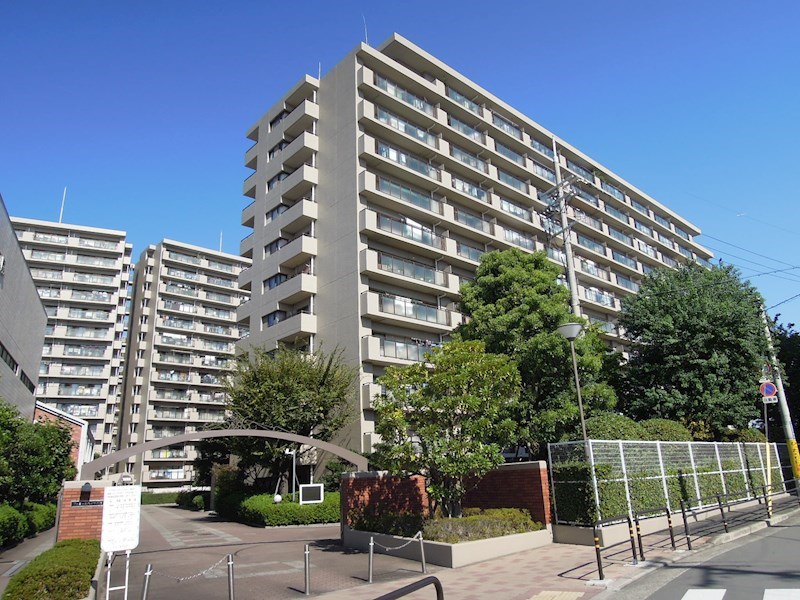 ファミールハイツ八尾 外観