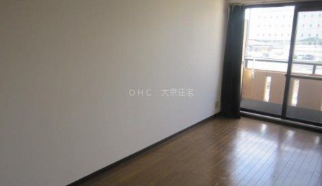 メゾンドールヤマヒデ参番館 リビング
