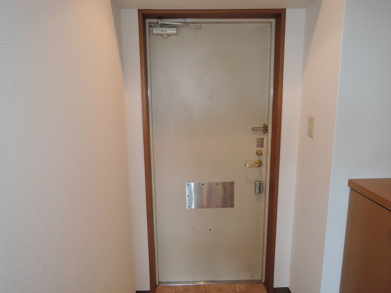 クレール東本町 玄関